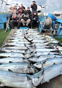 [제주 물곰호] 1물에도 열정적인 불꽃 저킹! 미터오버 대삼치 대공세 선상낚시로 잡은 물고기 조황