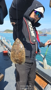 진해 도다리 5명 조황. 평일 예약가능.  선상낚시로 잡은 물고기 조황