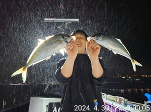 돼전개이~강렬했던 피딩~!! 선상낚시로 잡은 물고기 조황