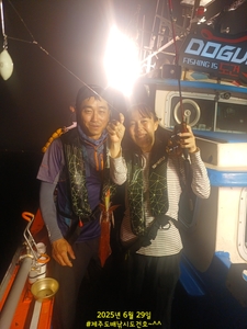 6/29 새벽반한치낚시 굿 선상낚시로 잡은 물고기 조황