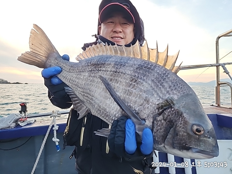 뉴패미리호의 조황일지 이미지 - 6