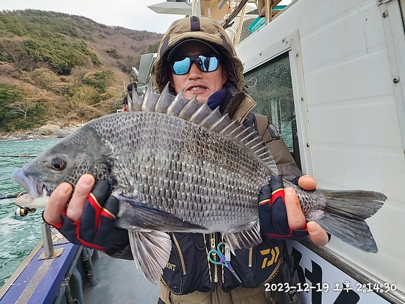 뉴패미리호의 조황일지 이미지 - 9