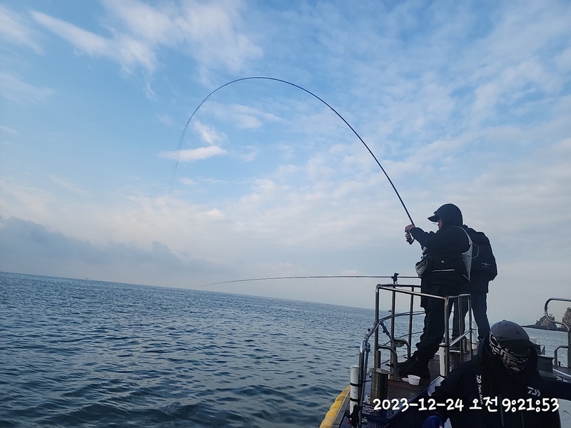 뉴패미리호의 조황일지 이미지 - 1