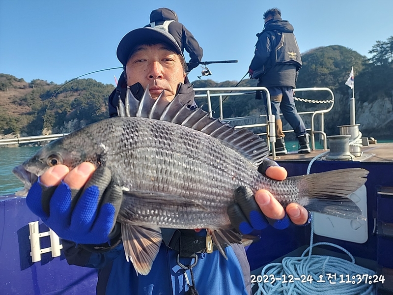 뉴패미리호의 조황일지 이미지 - 5