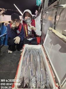 [[제주 뉴그린호(1호) 6월 25일 야간갈치 조황]] 선상낚시로 잡은 물고기 조황