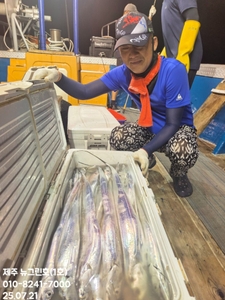 [[제주 뉴그린호(1호) 7월 20일 야간갈치 조황]] 선상낚시로 잡은 물고기 조황